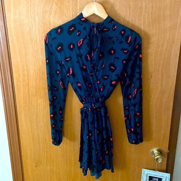 Small/Teal minidress w/ animal print 🥰 - Picture 2 of 3